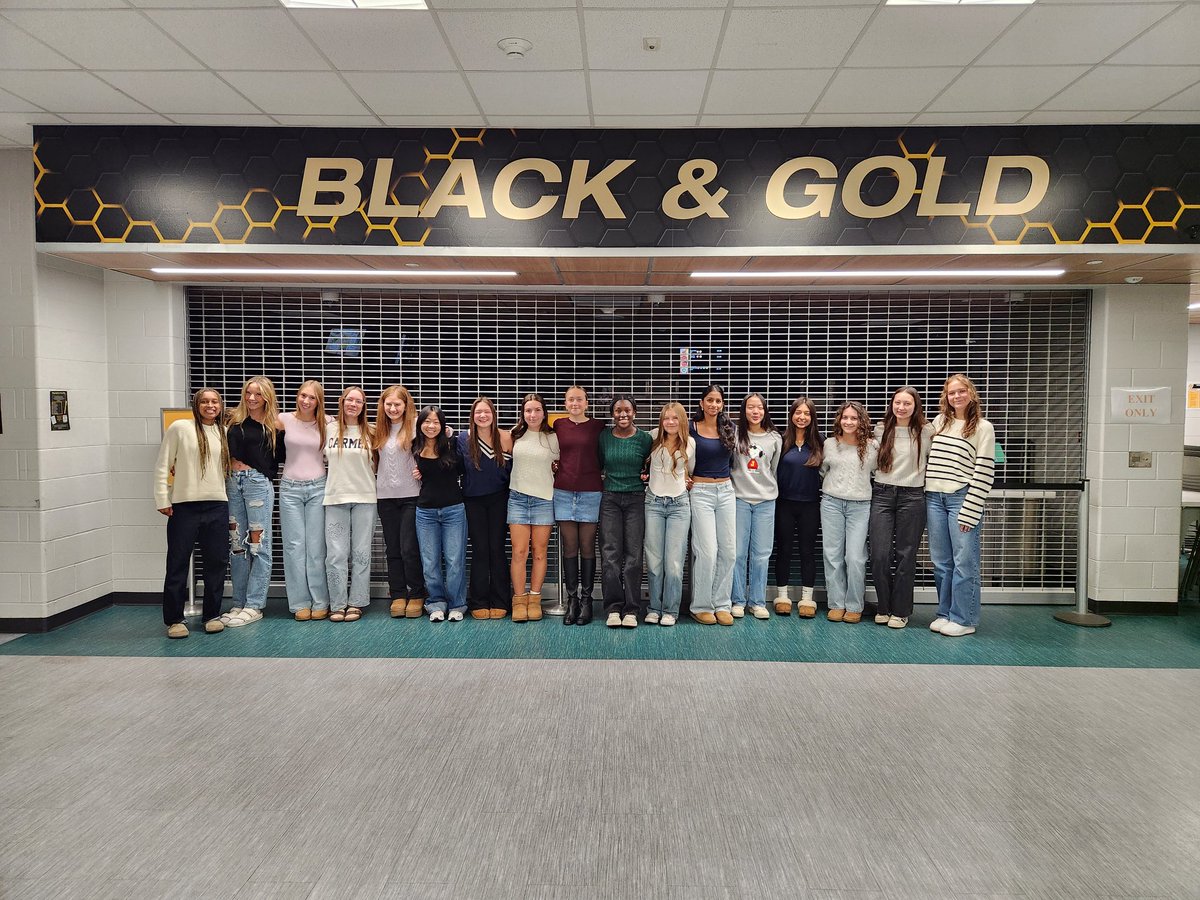 HSHornetTennis's tweet photo. And the Hornets put the final stinger to the season! Thank you to our captains, Monika and Hailey, for celebrating each of our athletes (and us coaches!)... and for making Wolfies new gig as line judge, official 💛🐝
#QUEENbees @HinsdaleSouthAD https://t.co/ZJCrHOtORj
