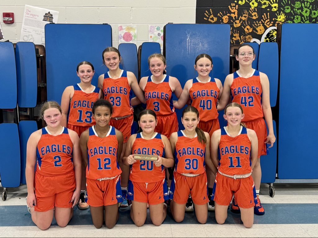 JCJH Lady Eagles 7th grade drop a hard fought battle tonight with Robinson. Still bringing home second place!!! Proud of these girls!!! 🧡🦅💙🏀 #jcjhladyeagles #workharddreambig
