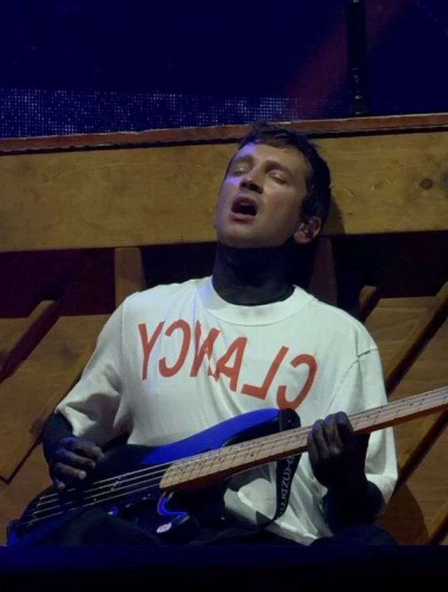 iamclamcy's tweet image. i’m sorry but i genuinely have nothing appropriate to say