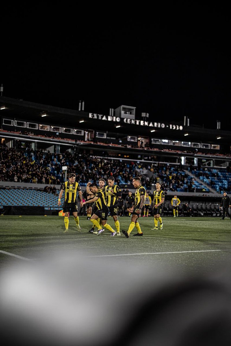 nahuelherreraa4's tweet photo. El placer de siempre @OficialCAP 🖤💛 https://t.co/tq19e63cT2
