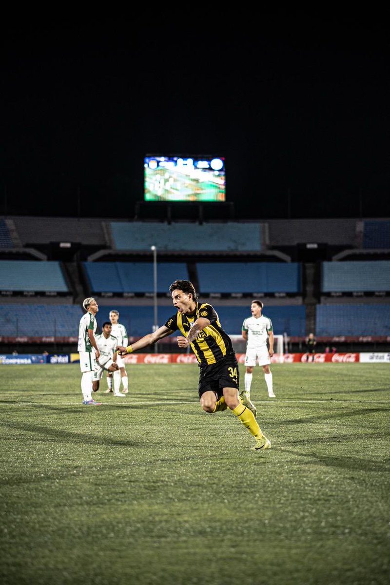 nahuelherreraa4's tweet photo. El placer de siempre @OficialCAP 🖤💛 https://t.co/tq19e63cT2