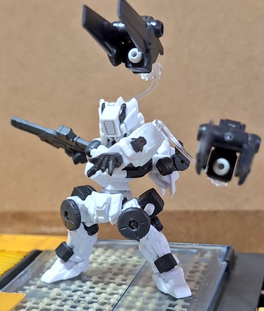二号機(サイコミュ試験型仮)
以前のカルラとユニコーンの組み合わせをした二号機にパーツを追加
#モビルスーツアンサンブル