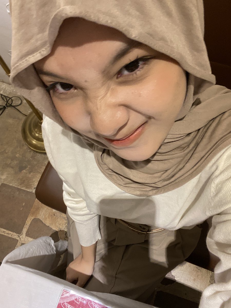 clopsie's tweet photo. My skincare gw ⭐️ https://t.co/hzWO2sbyZN