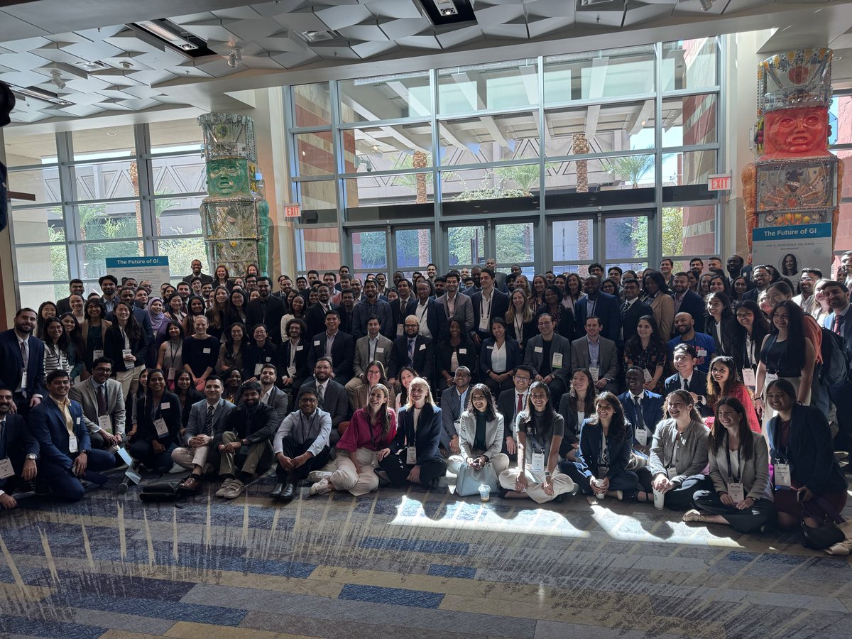 Mohammad131986's tweet photo. Had a wonderful time at the “Ask the Fellows” session during #ACG2025
Such a valuable opportunity as a resident to connect, learn, and get insights from amazing GI fellows and mentors!

Grateful to the ACG Training Committee and everyone who made this session so inspiring 💬 https://t.co/erENyvuVS9