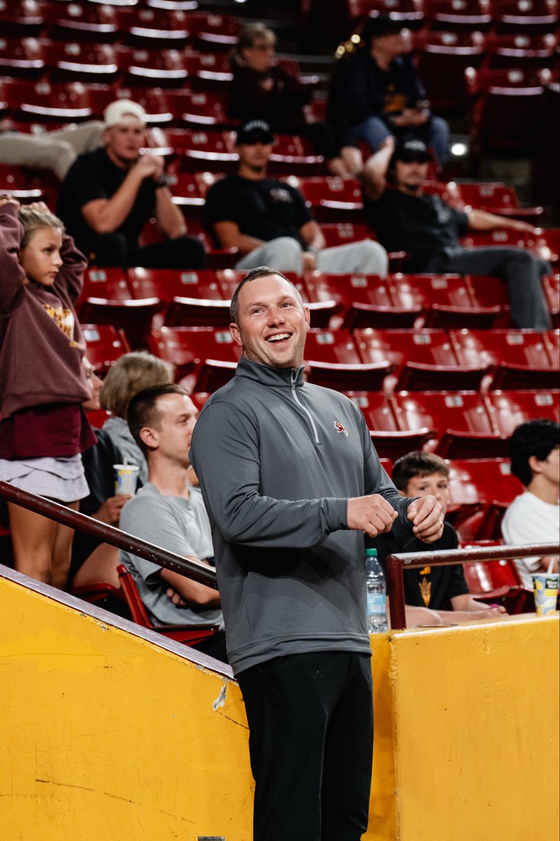 TheSunDevils's tweet photo. Sun Devils supporting Sun Devils 🔱

@KennyDillingham &amp; @ASUFootball checking in at the @SunDevilVB game! https://t.co/91PiJIHnUn