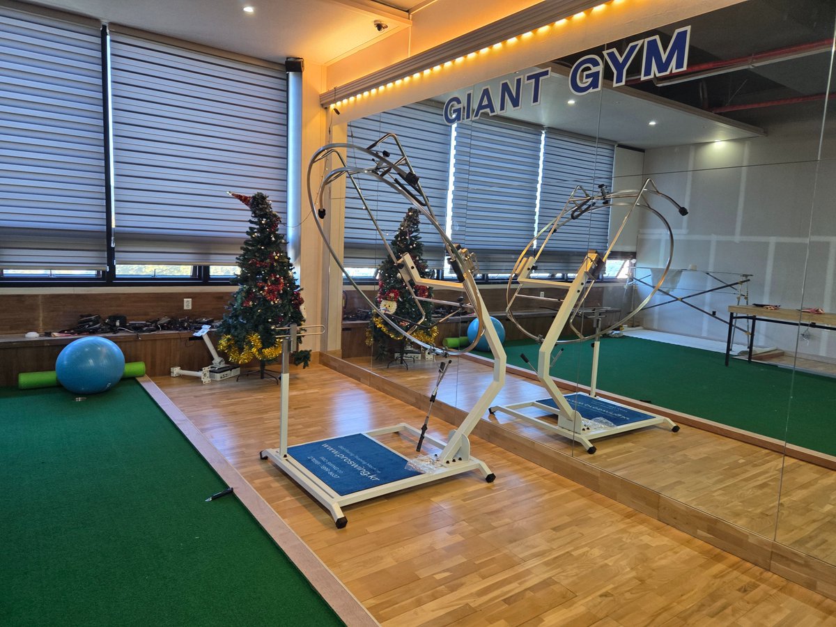 Proswing_Inc's tweet image. 여수 자이언트골프존연습장
#프로스윙204 스윙궤도와 자세 리듬
#스윙플레인2.0 드라이버스윙 아이언스윙 
회원분들의 반응이 너무 좋습니다.^^

proswing.kr
제품문의:1899-6637

#골프다운스윙 #스윙자세레슨 #골프교정용품 #골프스윙머신 #골프자세교정 #드라이버연습 #아이언연습