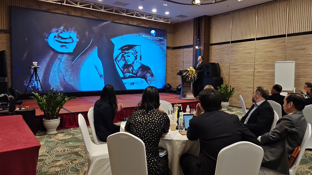 baliprocessrso's tweet image. 1/ RSO joins the Ministry of Public Security of Viet Nam—Chair of the #COMMIT Process & the COMMIT Process Secretariat in convening the Regional Dialogue on Enhancing Multi-Stakeholder Collaboration on Digital Governance & Addressing Emerging Forms of Trafficking in Persons🧵