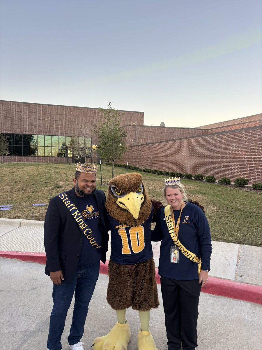 fhsgoldsoftball's tweet photo. QUEEN! Congrats to our assistant softball coach, Mackenzie Brown for being named staff homecoming queen with Mr. Ortega as the King! Great job to our Softball girls for raising money! #losingisnotanoption #hoco2025 @fhsgoldboosters @fhsgoldsports @GinaBCobb https://t.co/vq3kmZE0IC