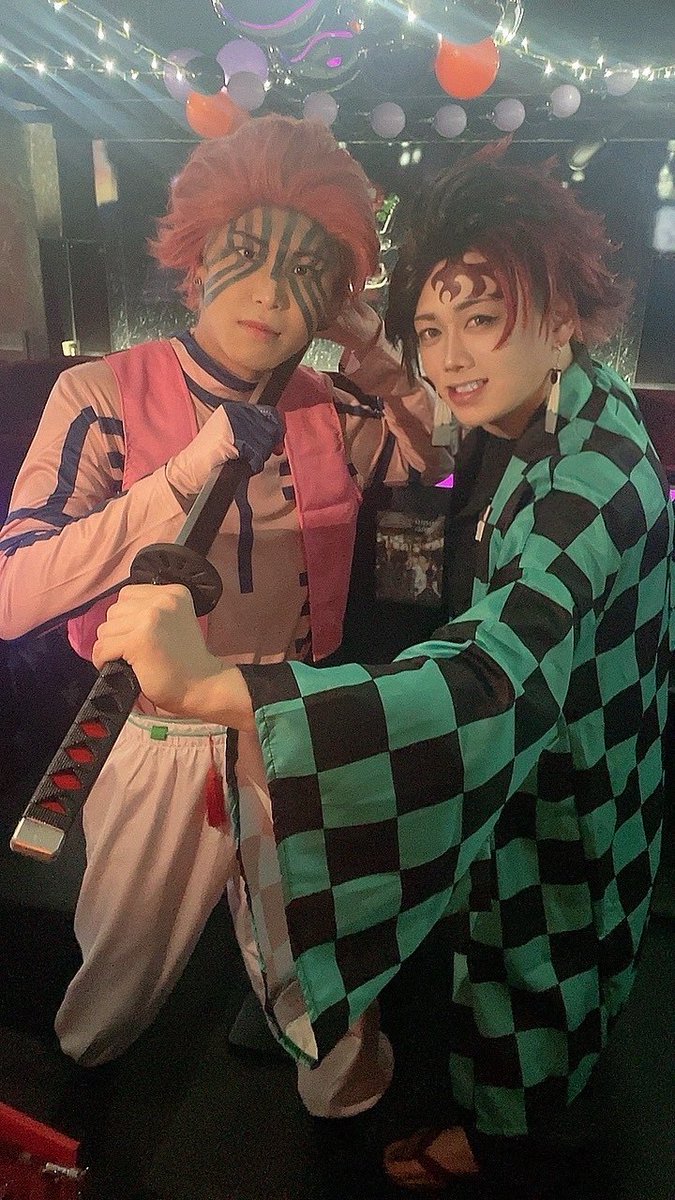 _j1nNX_'s tweet photo. #ハロウィン　#鬼滅の刃　#コスプレ　#炭治郎 https://t.co/2xjveUMmTs