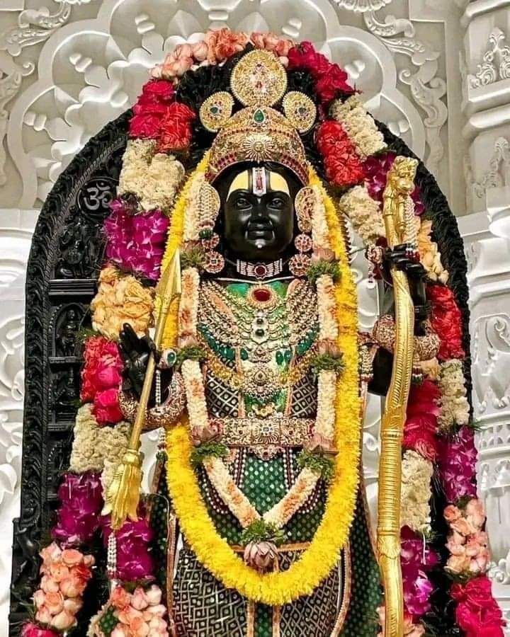 राम अधिकार हैं याचनाऐं  नहीं , 
राम युगदर्श हैं मान्यताऐं  नहीं , 
राम को साधनों से मत साधिये , 
राम तो आचरण हैं कथाऐं नहीं।

#जय_जय_श्री_राम 🙏🚩