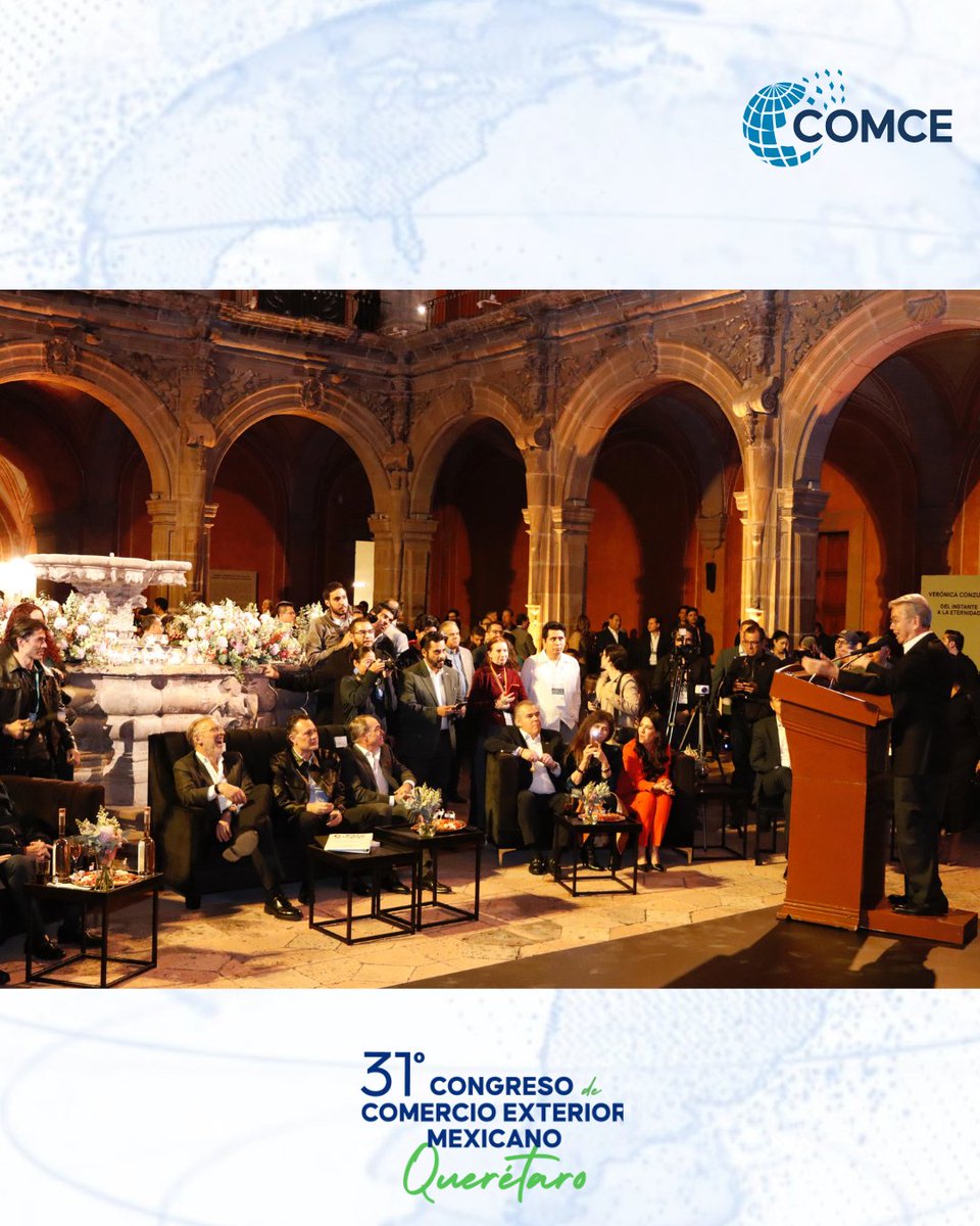 ComceOficial's tweet photo. ✨Sergio E. Contreras P., Presidente Ejecutivo del COMCE, compartió un mensaje durante el Cóctel de Bienvenida del 31 Congreso de Comercio Exterior Mexicano sobre la unión y la visión compartida que fortalecen a América del Norte. 🇲🇽🇺🇸🇨🇦

#CongresoCOMCE https://t.co/Z6oQxzJdqr