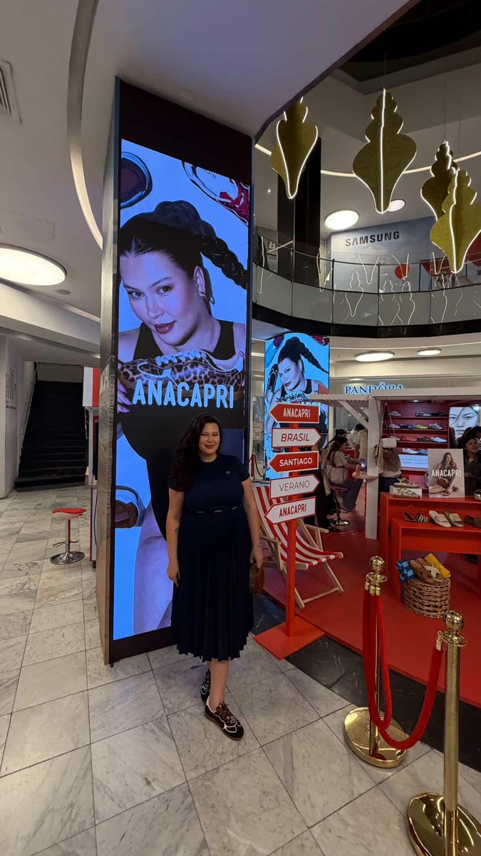 Para los que querían bajarla de las marcas… ahora mírenla en las pantallas de ANACAPRI 💅🔥
El talento no se discute, se demuestra. Y Michelle lo está dejando clarito. 💖 #BrillaMichu #michellecarvalho