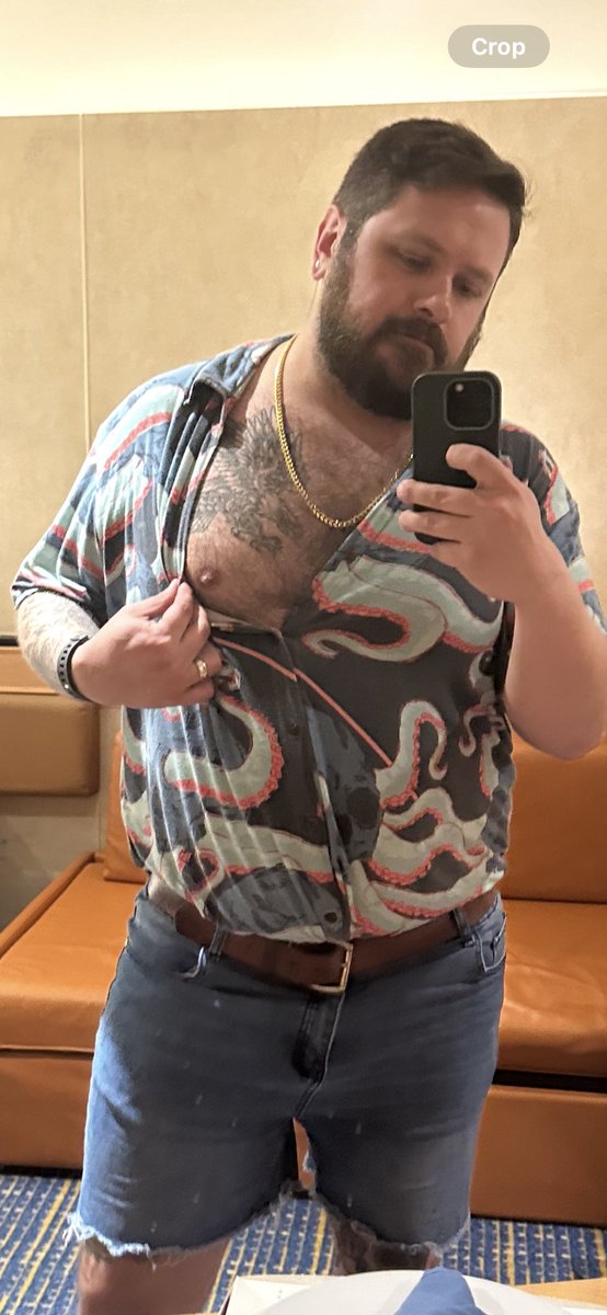 Cruise ship dad vibes