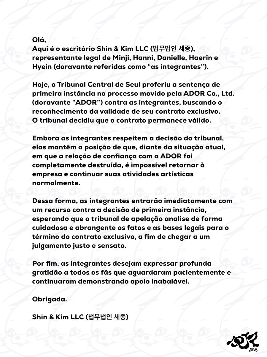 ELAS VÃO RECORRER! NewJeans recorrerá da decisão da 1ª instância após derrota.

As integrantes deixaram claro que pretendem apresentar imediatamente um recurso, indicando que a disputa legal continuará.

Abaixo, o comunicado oficial dos representantes legais do grupo: