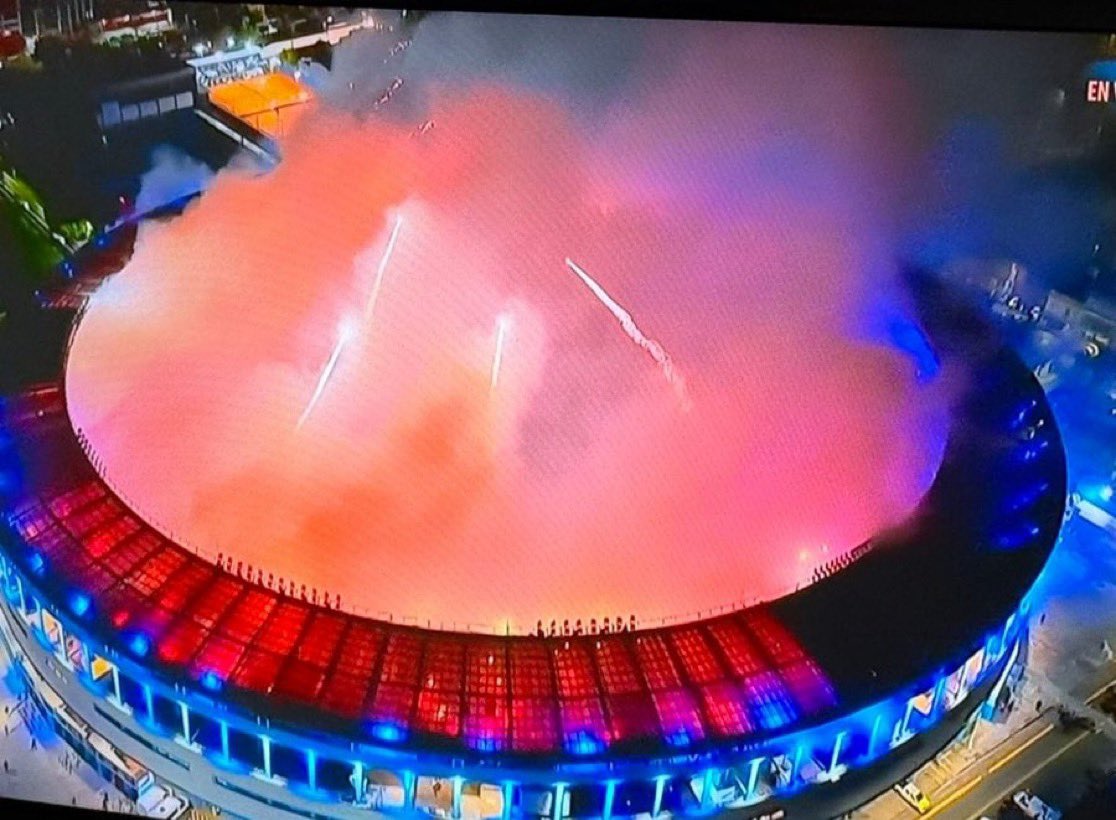 🤏🏻🤣 Aunque quieran imitarnos, Rey de Copas uno solo. ¡Todo Rojo, Hijo!