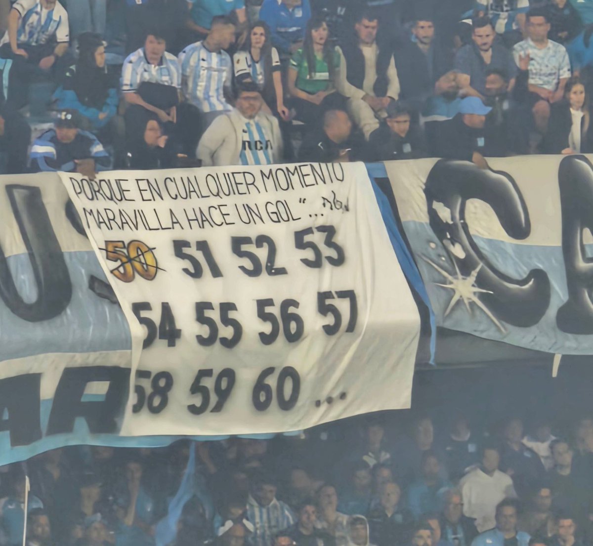 Maravilla era el mejor delantero del continente. Estos le pusieron un trapo el 23 de septiembre y nunca más mojó. 

Son verdes. Son opas. Son mufas. 

Seguí bordándote estrellitas Rasin.