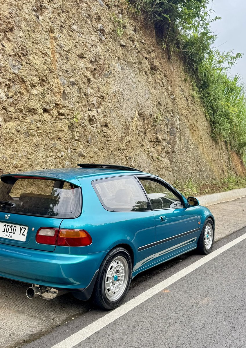 JimutJDMjogja's tweet photo. Teal green honda civic eg6 😍 https://t.co/GeCJ3oDiwf