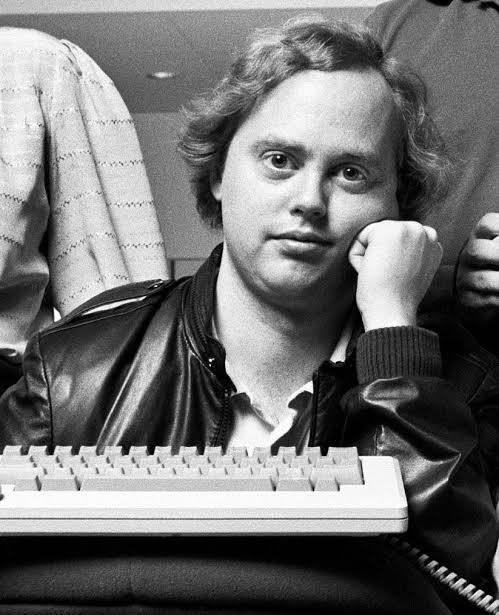 scottgfx's tweet photo. @counternotions Co-foundid by Burrell Smith. One of the original Macintosh guys. https://t.co/JIdqFyhMdr