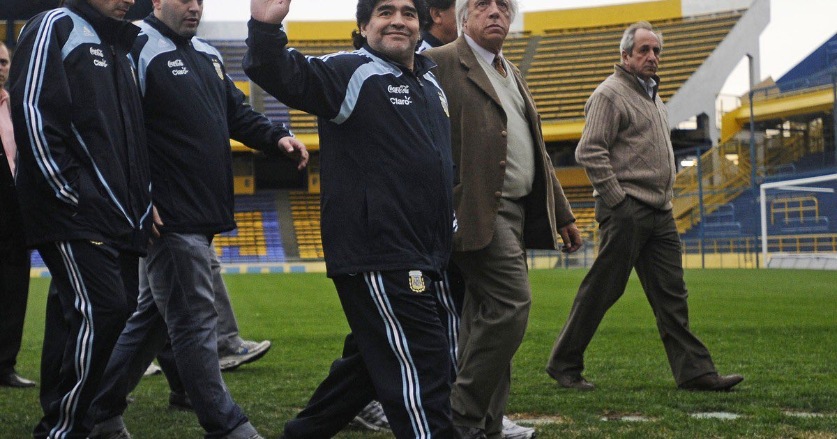 🔟✌🏽Diego Armando Maradona estaría cumpliendo 65 años y jamás te olvides, que tu D10S eligió mi templo.

Abrazo al cielo, Diego !
