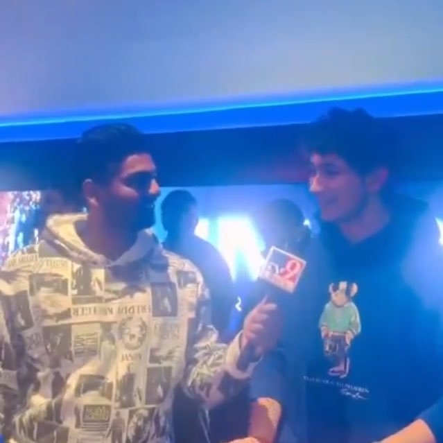 be_like_gump's tweet image. Looks baunai, 25 age ki set avuthai 
#Gautham