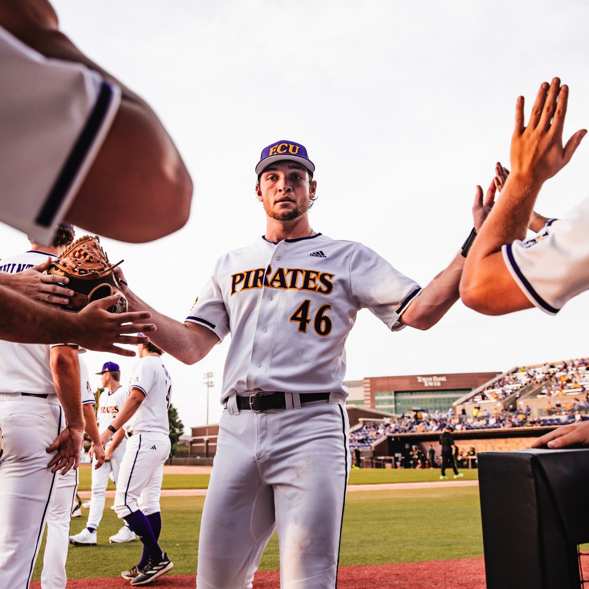 25SecretSQRL25's tweet photo. Pitching by @ECUBaseball tonight:

8 innings
4 hits
1 run
0 walks
14 strike outs https://t.co/6ms5VxBtPs