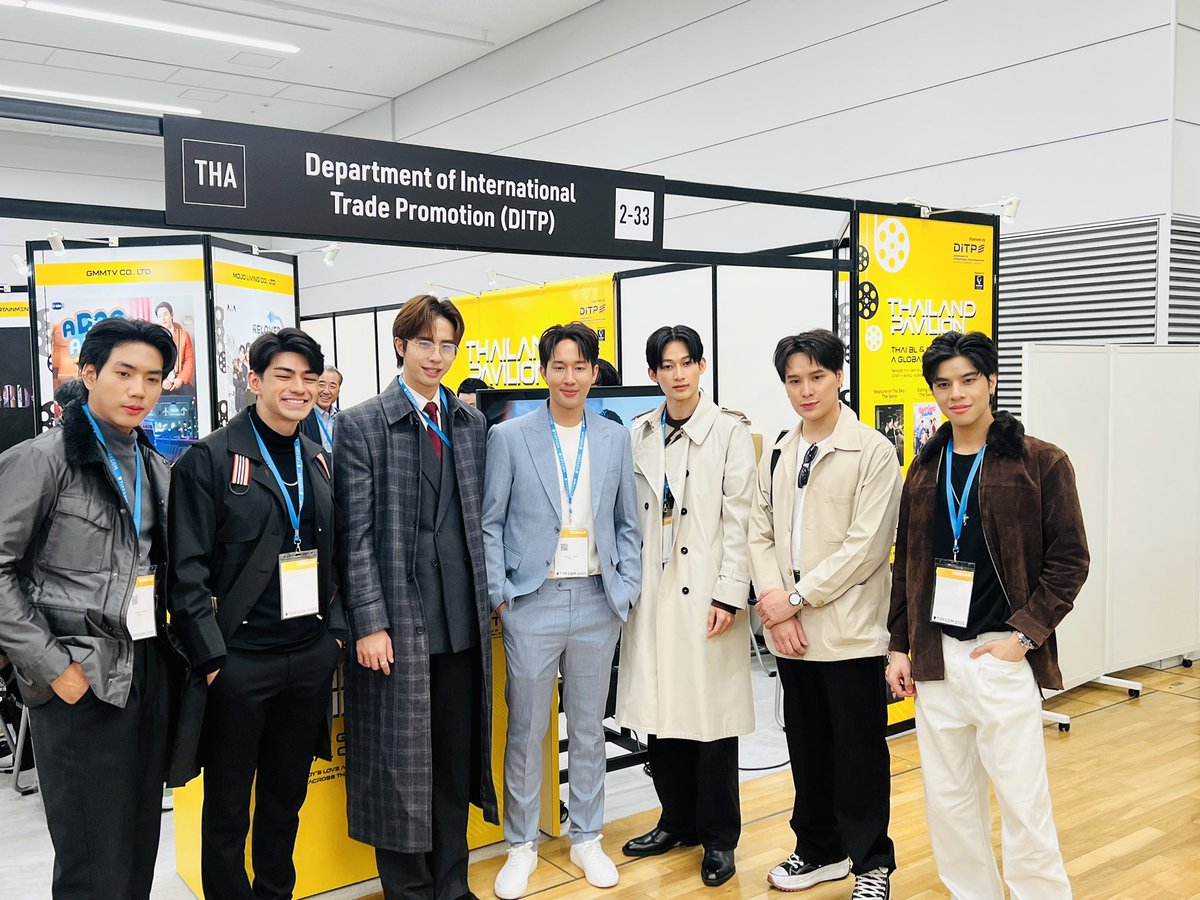 LovemediaThail1's tweet photo. นักแสดงจาก Swing kick (ยกนี้พี่ต้องชนะ) และ นุกแสดงจาก ญี่ปุ่น ร่วมงาน Tokyo International Film Festival Content Market (TIFFCOM 2025 ) @กรุงโตเกียว ประเทศญี่ปุ่น
#ยกนี้พี่ต้องชนะ
#SwingKick
#LovemediaThailand
#TIFFCOM
#Tiffcom2025 https://t.co/ojwqXlrDwV