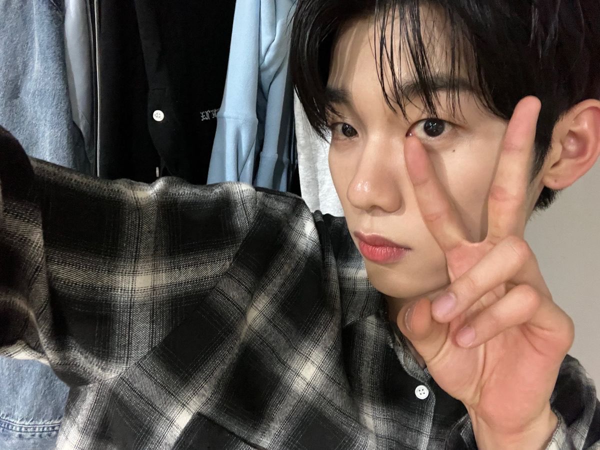 hyuksonly's tweet photo. a little late but itโs okay.. we cute
#ENNVESELCADAY #EVSD
#์ด๋ธ #EVNNE #LEEJEONGHYEON #์ด์ ํ
@EVNNE_official https://t.co/8BgEDsbh15