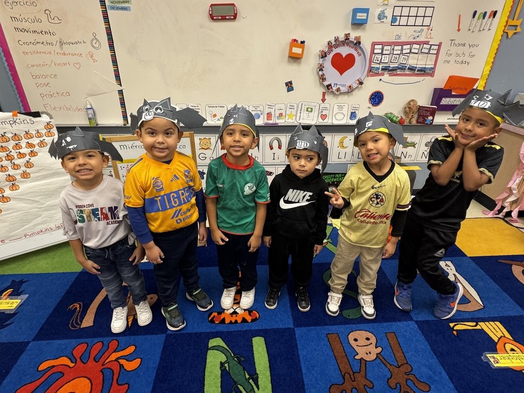 swisd_hcsa's tweet image. Students Teaming Up Against Drugs! 

#SWISDHEROS #RootedHiddenCove #RootedSWISD