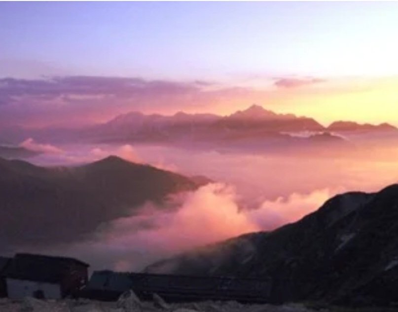 gooブログが終了するそうだ

その昔、登山をしていた記録をずっとブログに書いていた

現在は旅行にシフトチェンジしてしまったけれど、山で頑張っていた自分が懐かしい😆

滑落もなく凍傷もなく、無事に下山できていたのは本当にラッキーでありがたいことだったんだな

その頃の写真😊