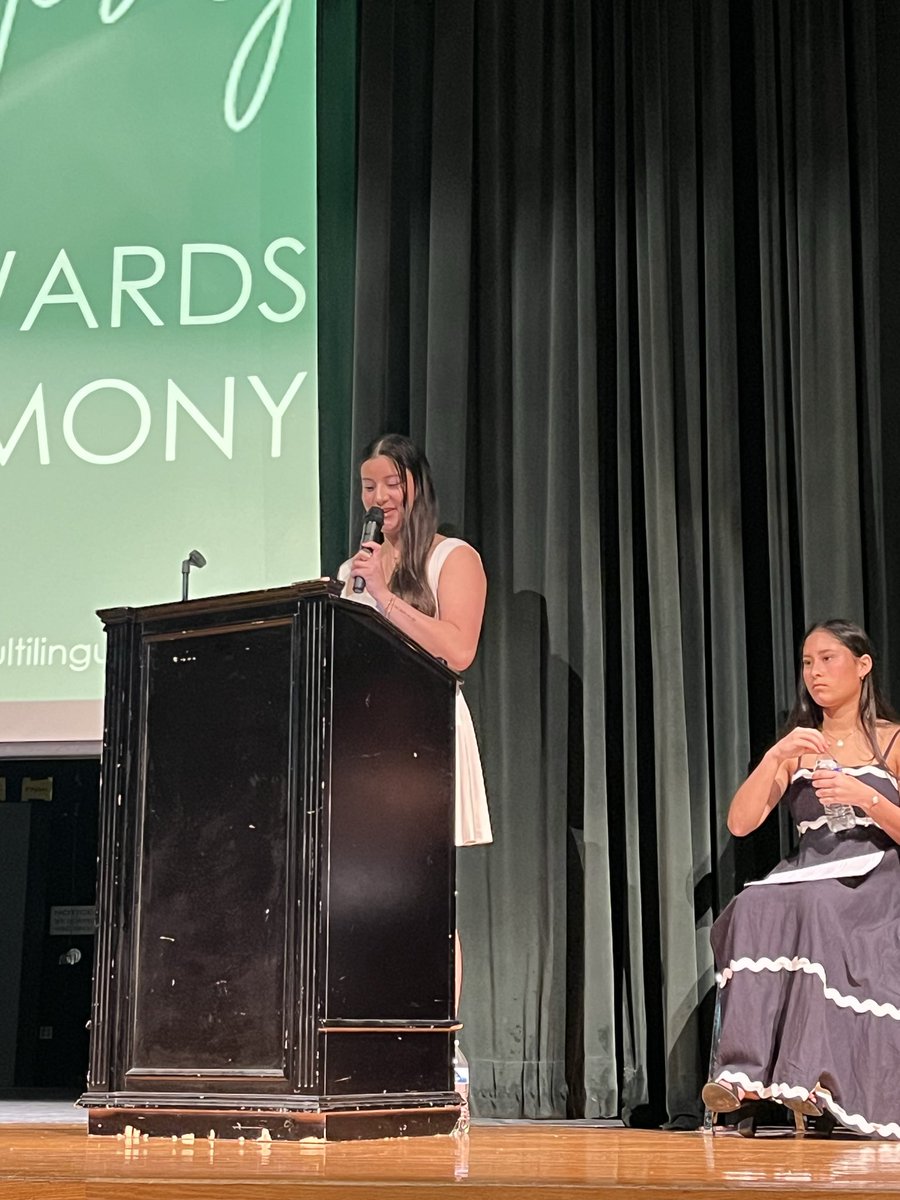 cbracksieckGRHS's tweet image. So proud of my students earning the Global Seal of Biliteracy!! #mykid and #allmykids @WeAreGRHS @pinkpatterson