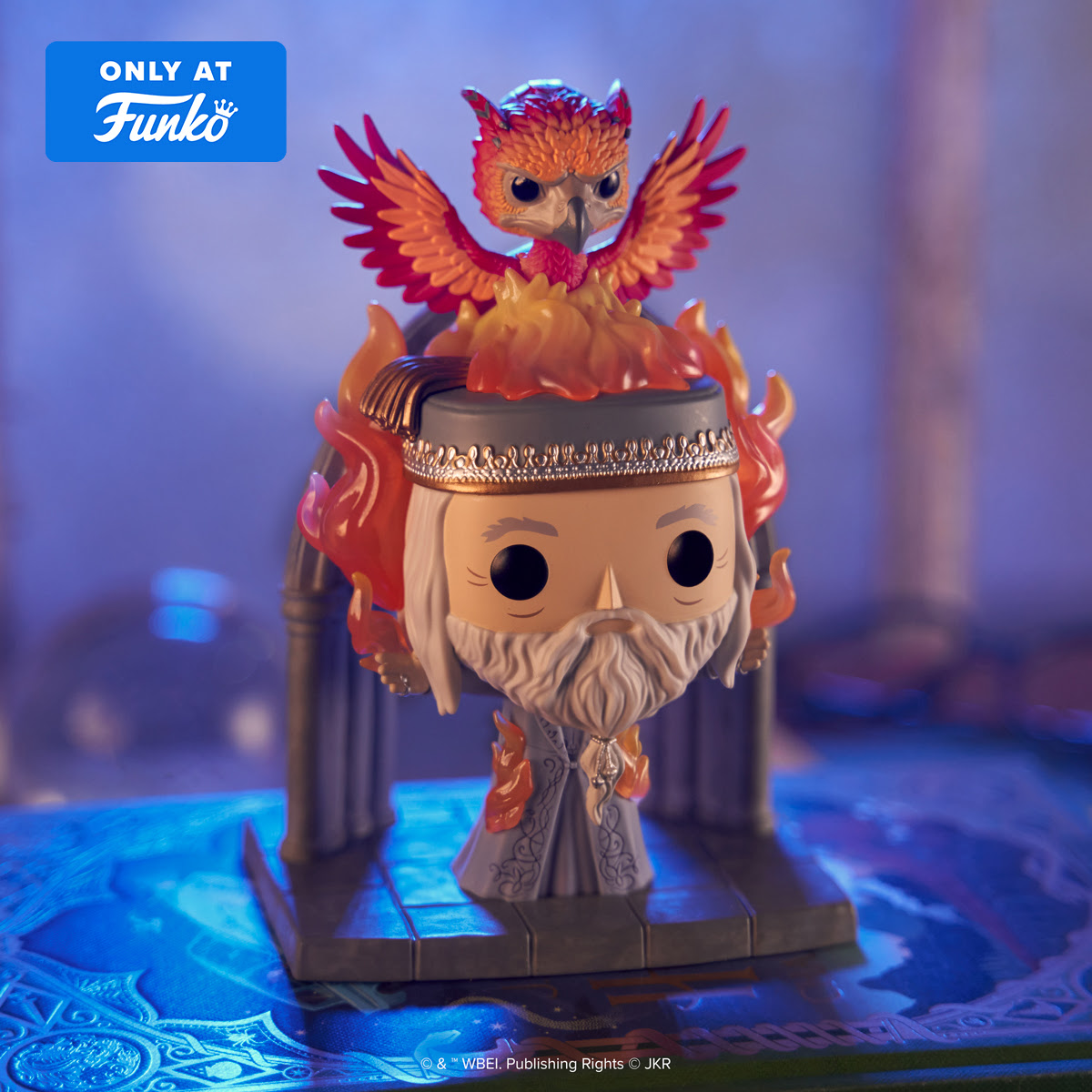 TeamPopFr's tweet image. Nouvelle figurine Funko Pop du personnage le plus emblématique de la saga Harry Potter — Albus Dumbledore accompagné de Fumseck désormais disponible sur Funko France.

⭆ Funko France : tidd.ly/48Uo3L0

#HarryPotter #FunkoPop #AlbusDumbledore #Fawkes #WizardingWorld