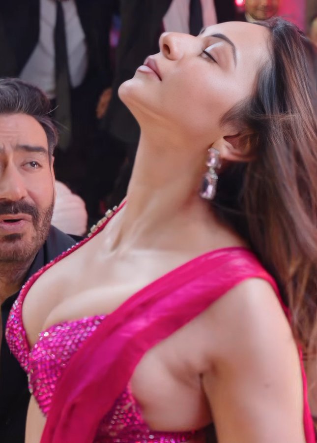 G4empV5a8AEN5Qh?format=jpg&name=900x900