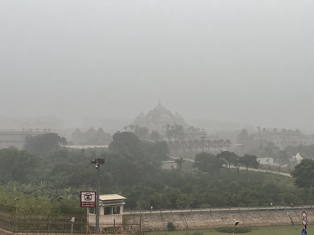 tweets_amit's tweet image. Mockery of public health on #Sameer App 

Which Doctor/Expert in the world said “Very Poor” category of AQI is “good air quality” and has “minimal health impact”?!

Stop misleading!

Refer to detailing of AQI index in your own app

What is happening @CPCB_OFFICIAL ?