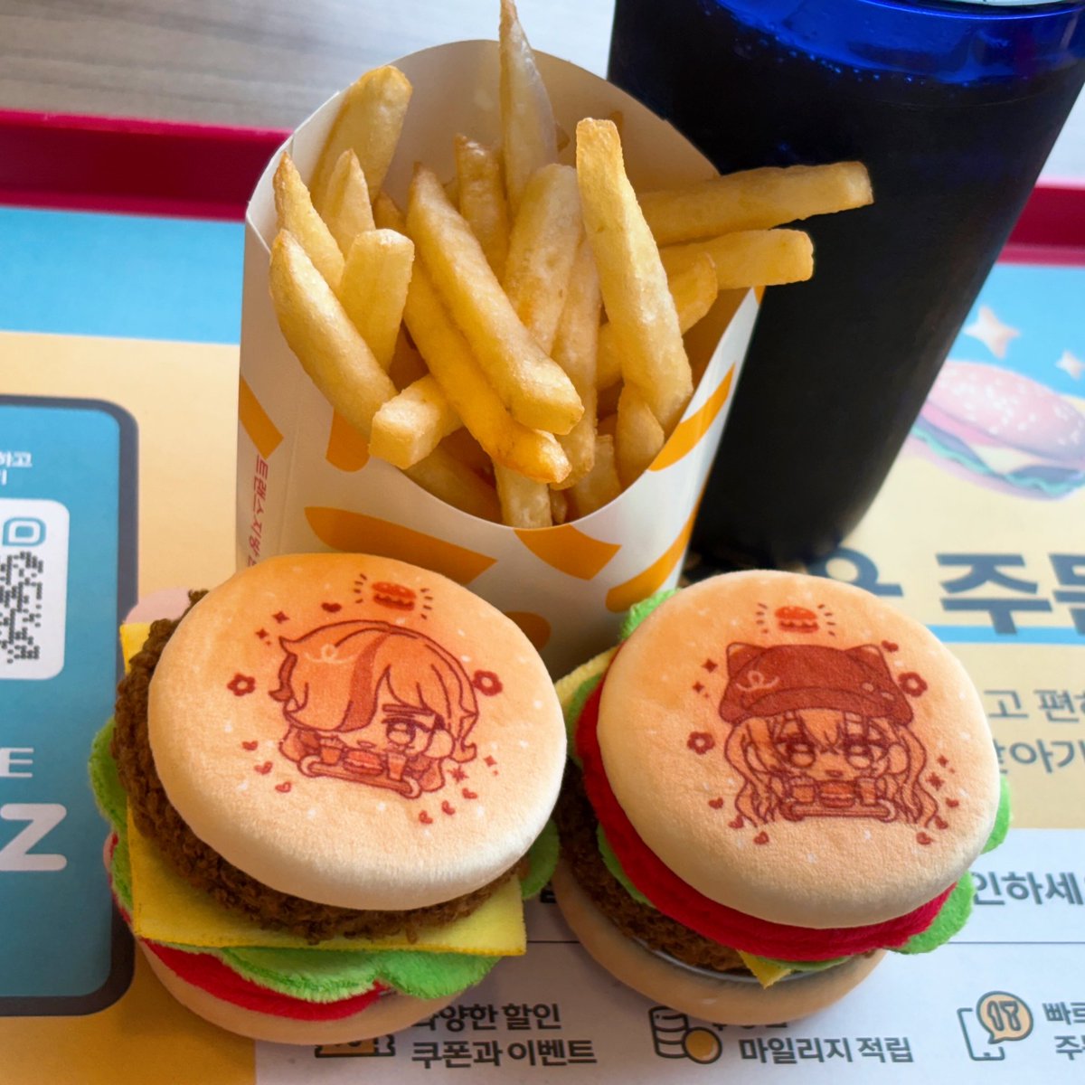 🍔
0214번 고객님~
스윗페퍼버거 나왔습니다!😁🧡

ⓒnano