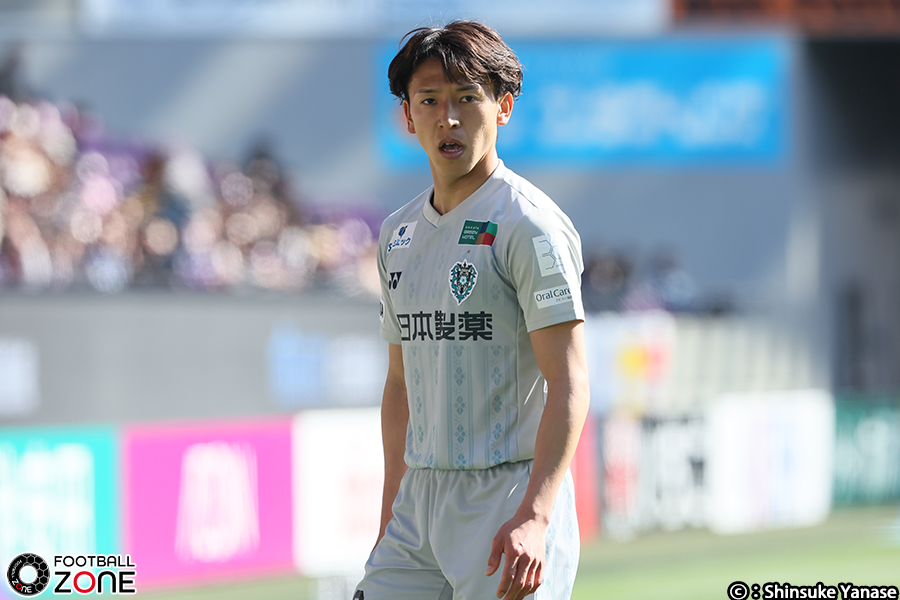 zonewebofficial's tweet photo. ⚽️今季のJ1リーグも残り3試合🔥

🏃‍♂️総走行距離ランキング 🌏

🥇417.8km　稲垣祥（名古屋グランパス）
🥈370.7km　松岡大起（アビスパ福岡）
🥉370.6km　マテウス・ブエノ（清水エスパルス）
4️⃣ 361.6km　小泉佳穂（柏レイソル）
5️⃣ 358.6km　古賀太陽（柏レイソル）

📸：徳原隆元 & 柳瀬心祐

#Jリーグ #J1
