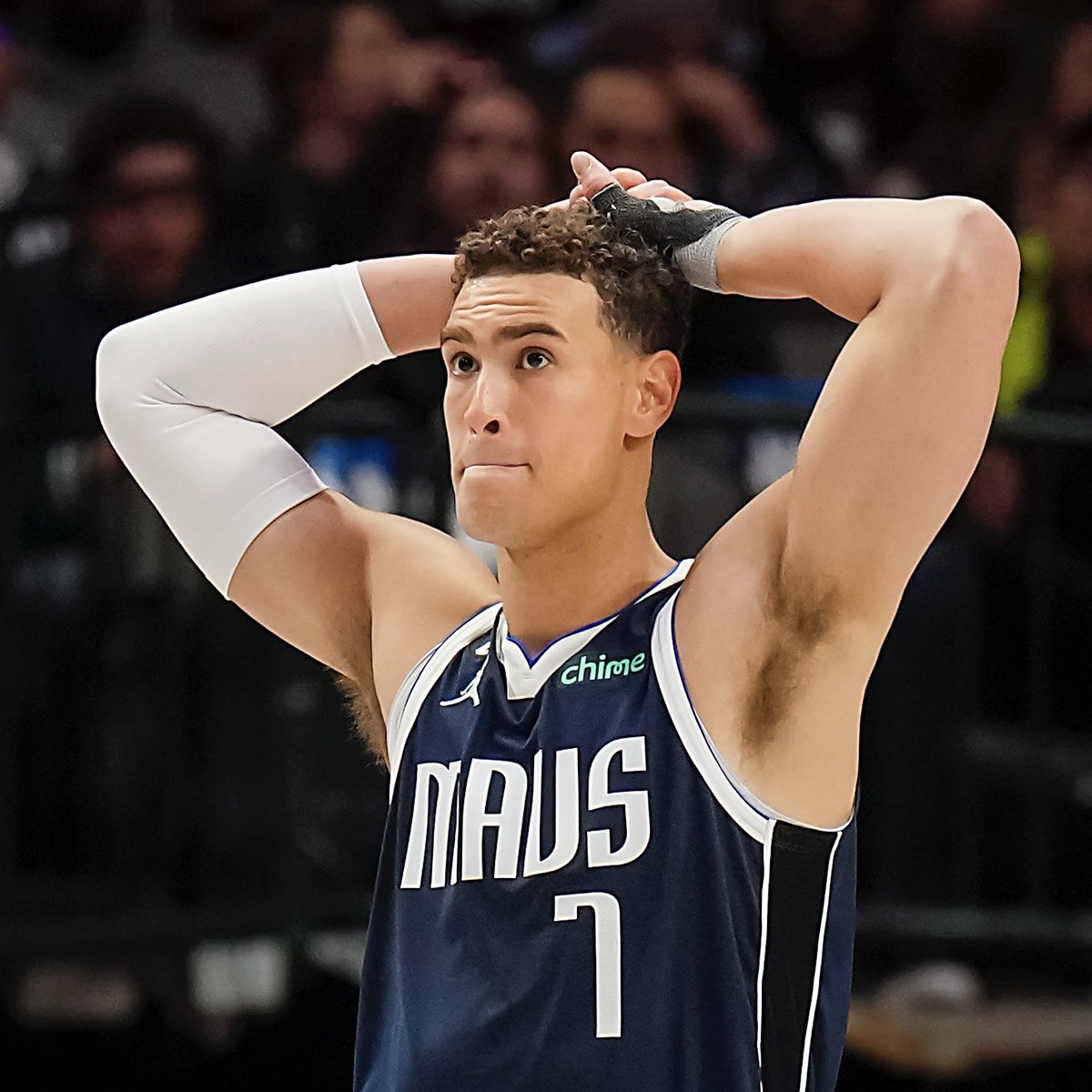 Mavs_FFL's tweet photo. “That was a first… Kinda confusing but I just had to make the free throws.”

-Dwight Powell on receiving MVP chants https://t.co/Es4JF64OJO