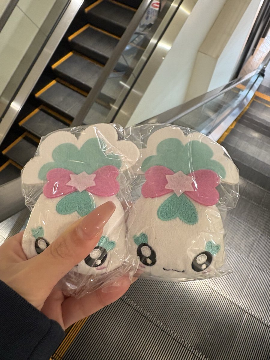 uxu722's tweet photo. @JBp39u はじめまして、
2:2交換お願いしたいです。
都内神奈川手渡し、郵送どちらも対応可能です。
よろしくお願いします。 https://t.co/3Zocovj3Wp