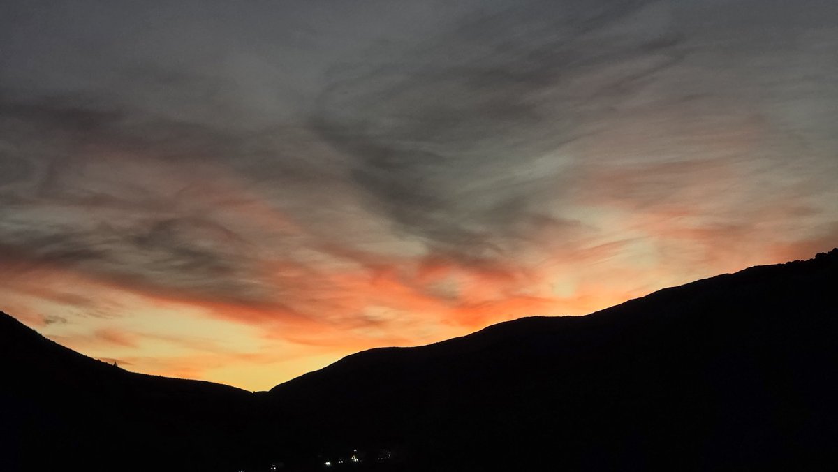 This is why I drive so much versus flying. Can't get these views from the aisle seat. Wyoming/Utah sunset tonight