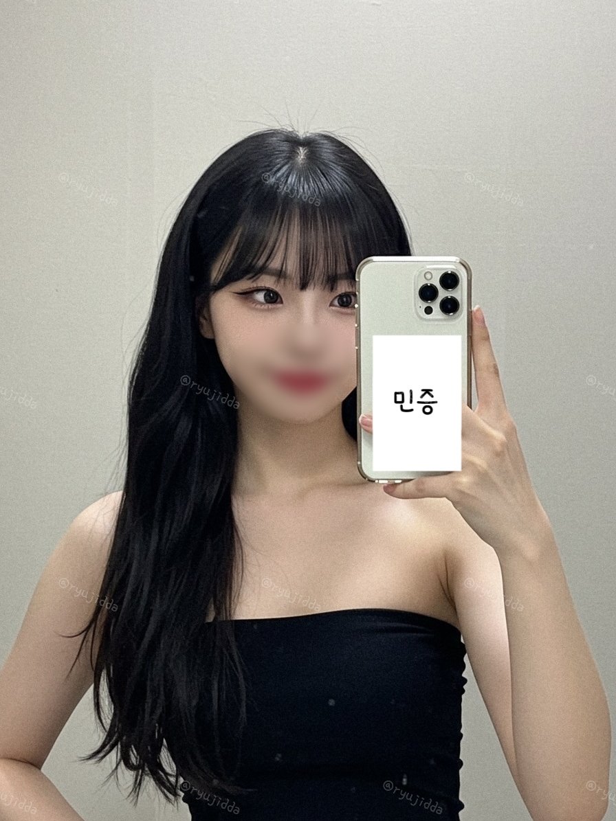 ryujiddaa's tweet photo. 역시 앞머리가 있어야 더 어려보이는거 같당 ㅎㅎ #섹트 https://t.co/kEEDfCcf7r