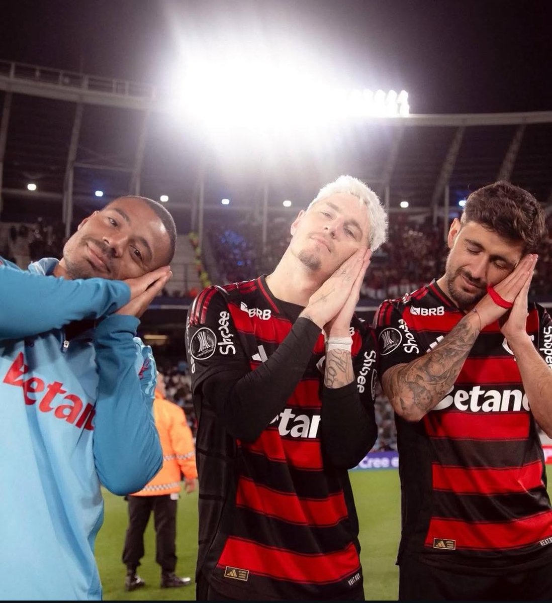 Festejan los uruguayos para uruguayos