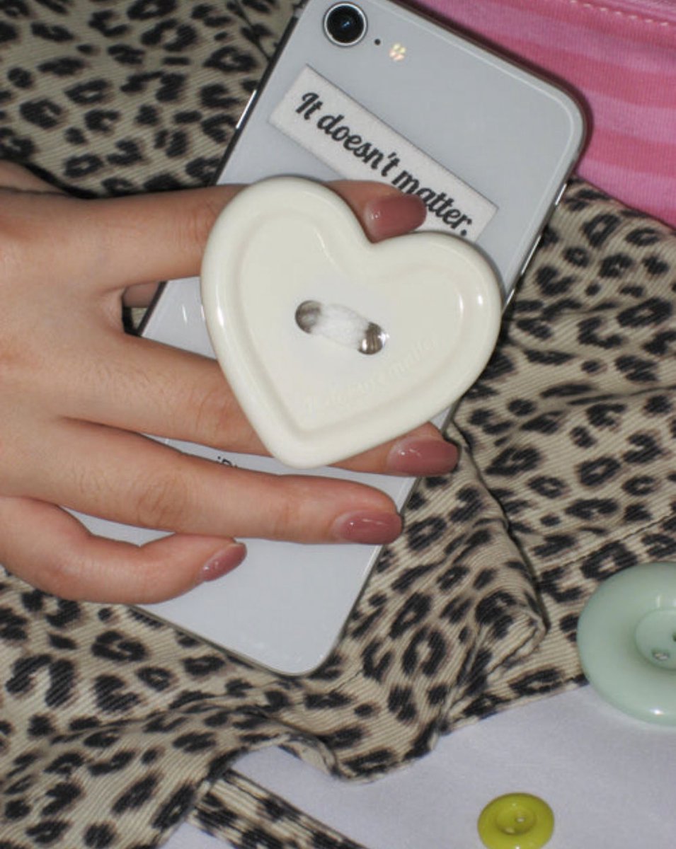 新色が可愛すぎてバズってたit doesn't matterも参加するらしい、やばい、、、