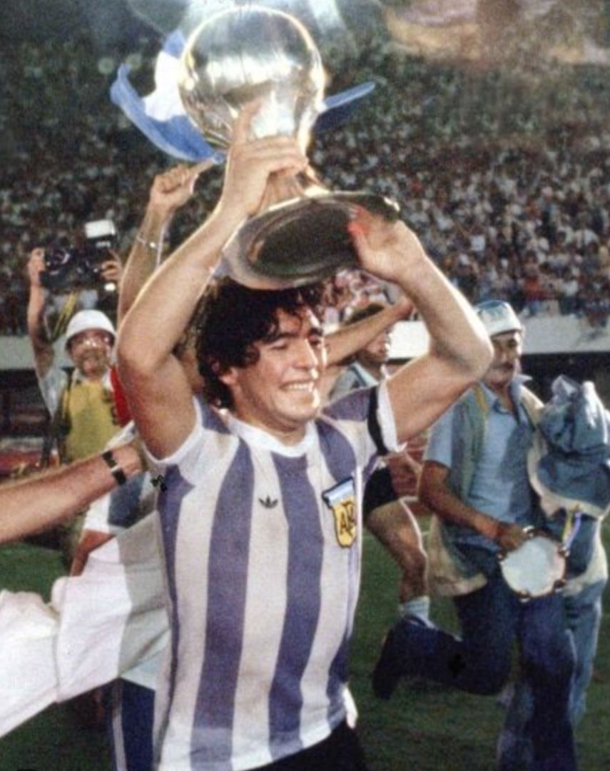 Feliz cumple D10S!!!! y GRACIAS.