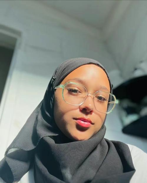 raheeimah__'s tweet photo. Can we chart on Whatsapp?? Say hi and i will send you my number, but please be nice ❤️ https://t.co/Xz5TCOiBCi