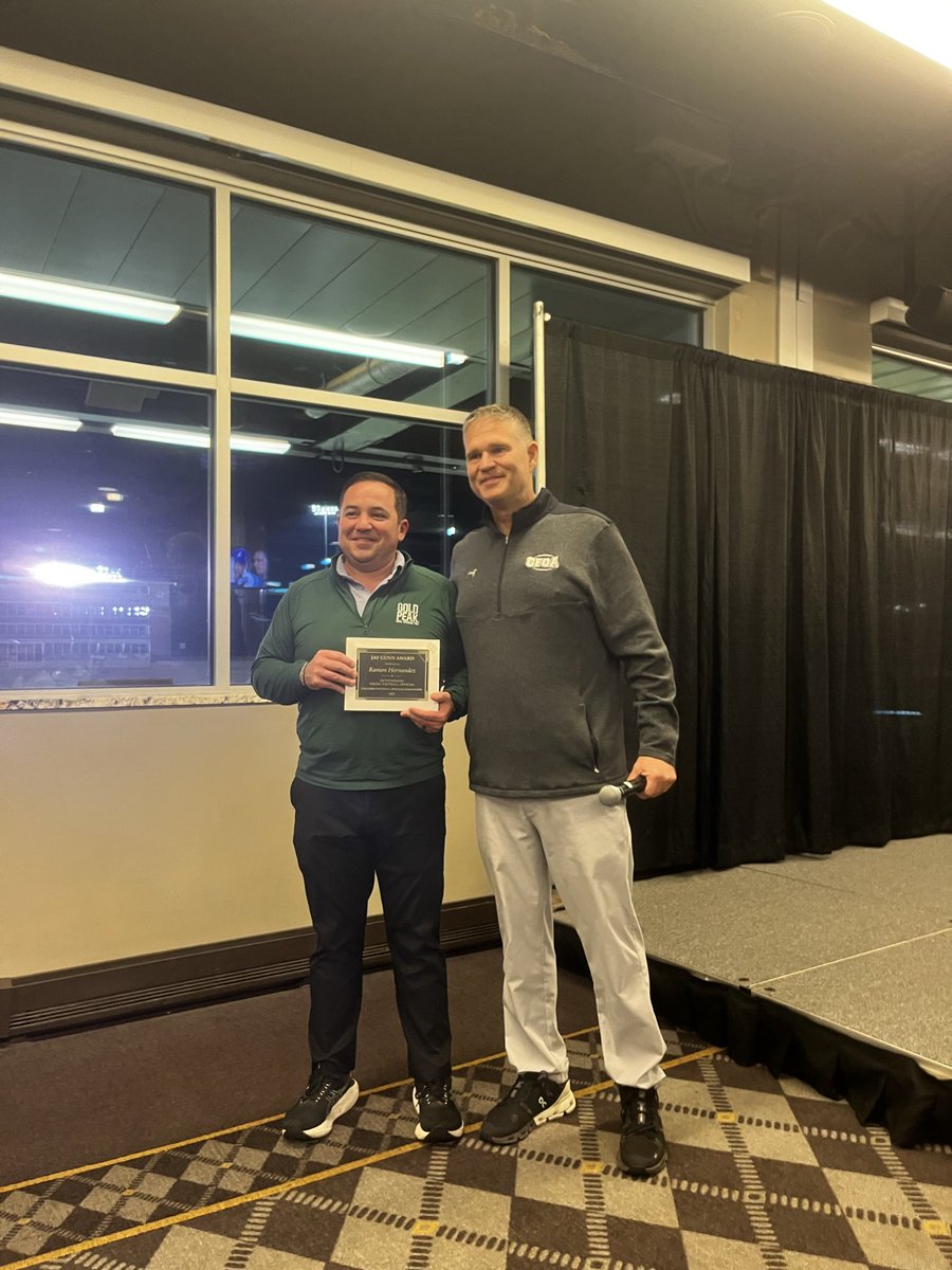 Congratulations to Ramon Hernandez who was the recipient of the Jay Gunn Award for this past season!!!