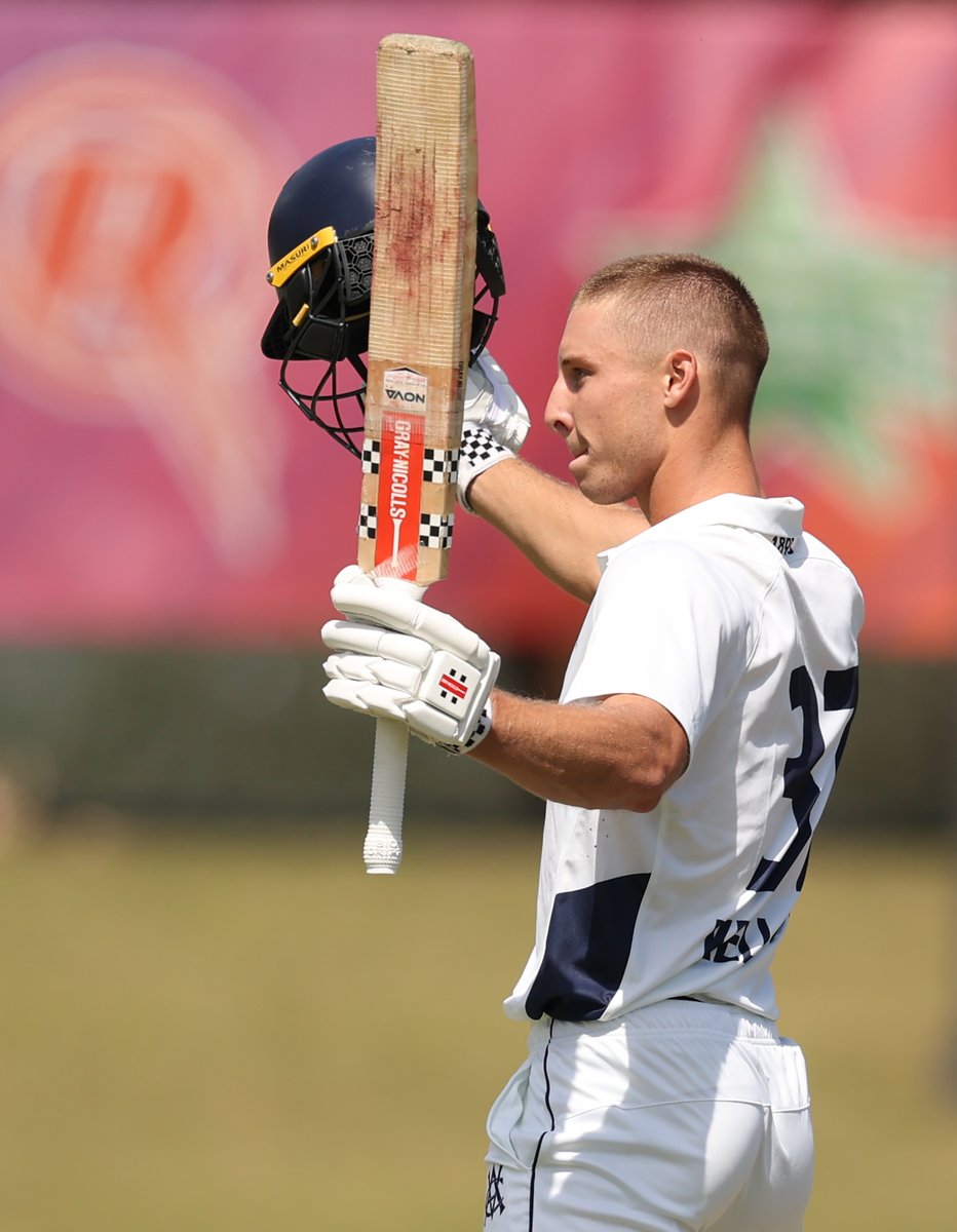 Sportsnapper71's tweet photo. Campbell Kellaway of Victoria celebrates after scoring a century during day three of the Sheffield Shield match between Victoria and Tasmania. #SheffieldShield #VICvTAS #Cricket https://t.co/mpl1sF0yBs