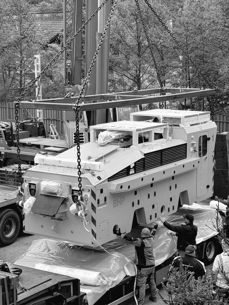 LukasPetricko's tweet image. I don’t chase money.
I chase the goal — the result, the precision, the feeling when it all comes together.
Money is just a side effect.
#EngineeringMatters #Discipline #Infrastructure #Focus