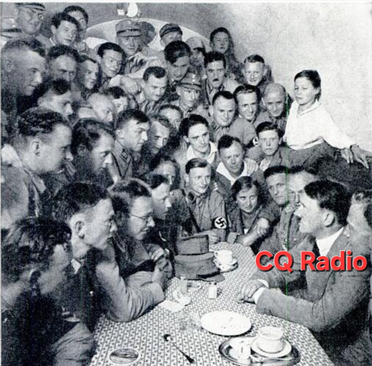 Defiant_88's tweet photo. @CQRadio911 Everyone gather 'round for some #CQradio https://t.co/xssTvLJjEk