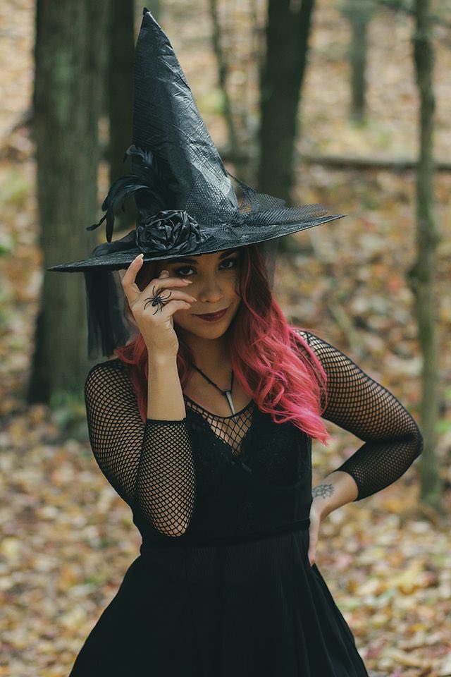 uteuqoc's tweet photo. #PlumeHalloween https://t.co/MHSiG3rSzP
