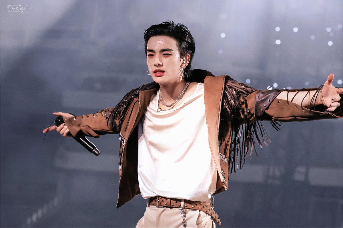 ST_forHJ's tweet image. 251019_

#Hyunjin  #현진  #黃鉉辰  #ヒョンジン  #StrayKids #dominATE_celebrATE