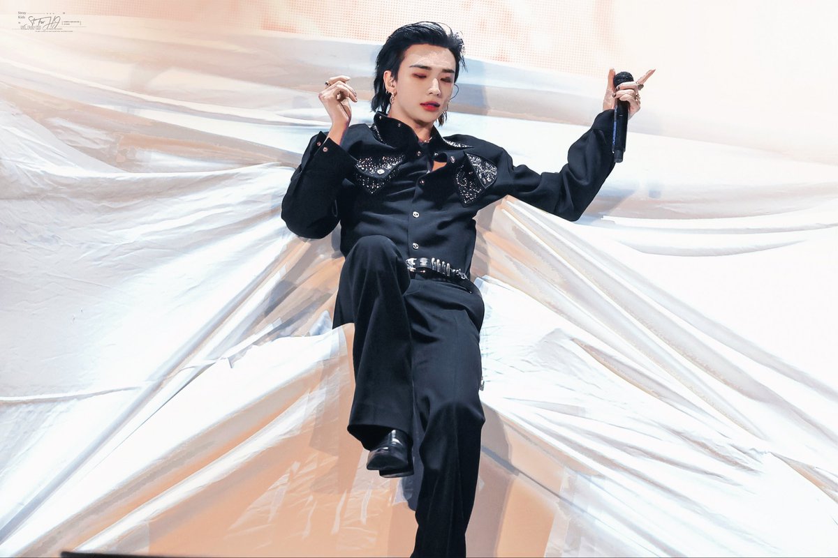 ST_forHJ's tweet image. 251019_

#Hyunjin  #현진  #黃鉉辰  #ヒョンジン  #StrayKids #dominATE_celebrATE